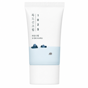 Round Lab 1025 Dokdo Sunscreen SPF50 Солнцезащитный крем для проблемной кожи с морской водой